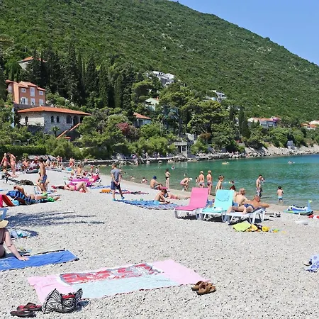 And With Parking Space Trpanj, Peljesac - 250 בית הארחה