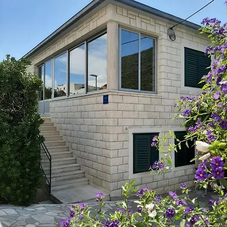 And With Parking Space Trpanj, Peljesac - 250 Maison d'hôtes