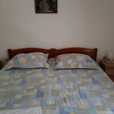 Pensión And With Parking Space Trpanj, Peljesac - 250