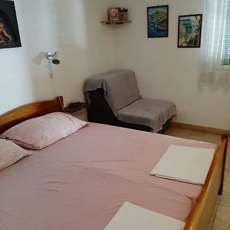 And With Parking Space Trpanj, Peljesac - 250 Pensión 3*