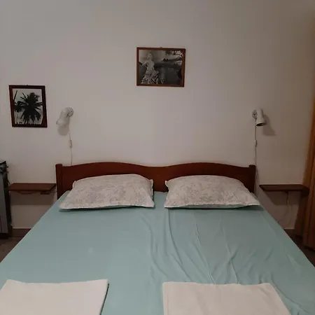 And With Parking Space Trpanj, Peljesac - 250