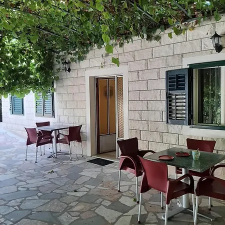 And With Parking Space Trpanj, Peljesac - 250 Maison d'hôtes Trpanj